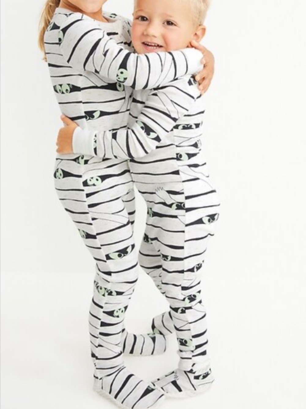 New! Old Navy Glow in the dark Mummy Footed Pajamas Unisex size 5T Halloween 🎃